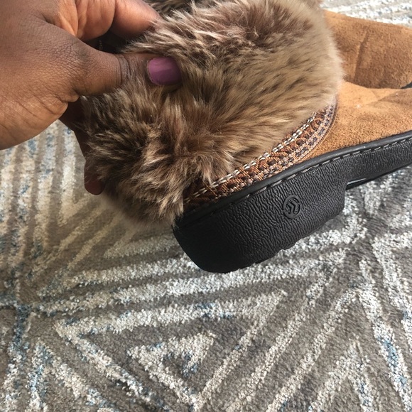 Slippers - Picture 5 of 6